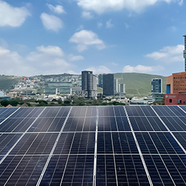 Inversión en paneles solares en lugares con un alto consumo de energía.